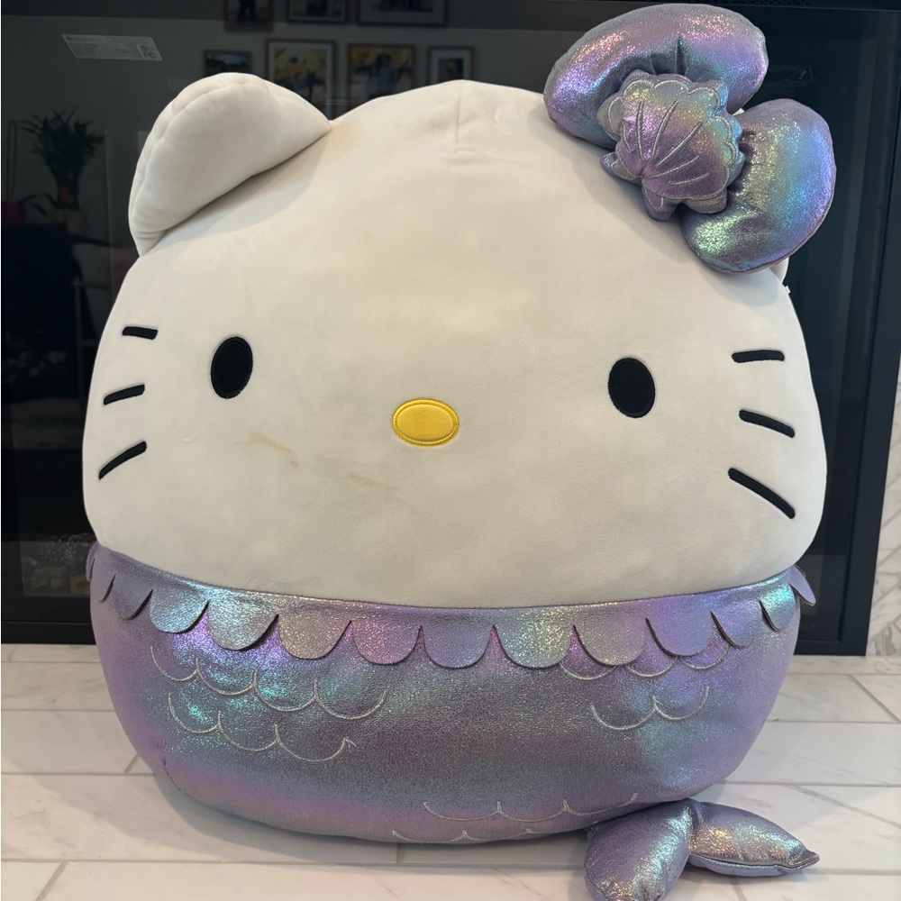 Hello Kitty Mermaid Squishmellow - used with a spot